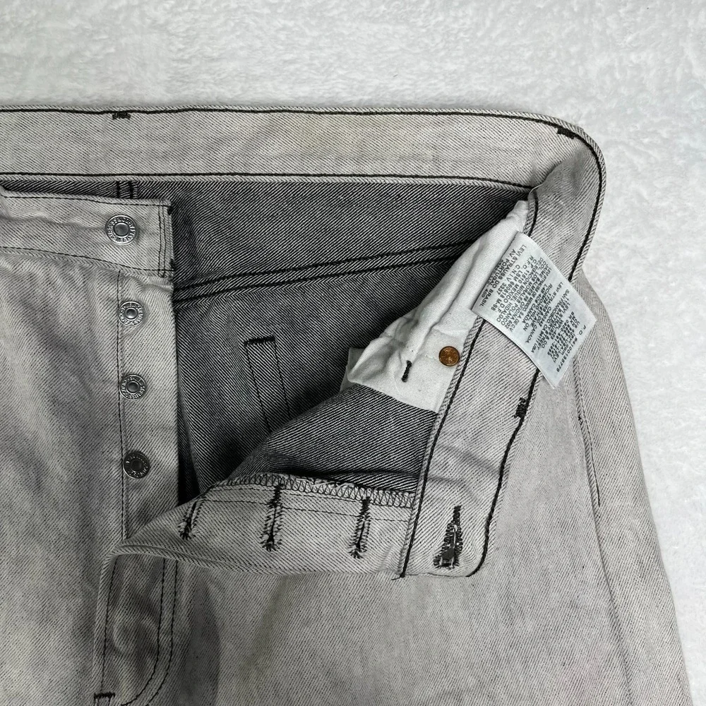 Levi's 501 Jeans Men's Gray Denim Classic Straight Button‎ Fly Flaws - 36X28